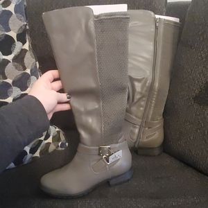 Riding boots